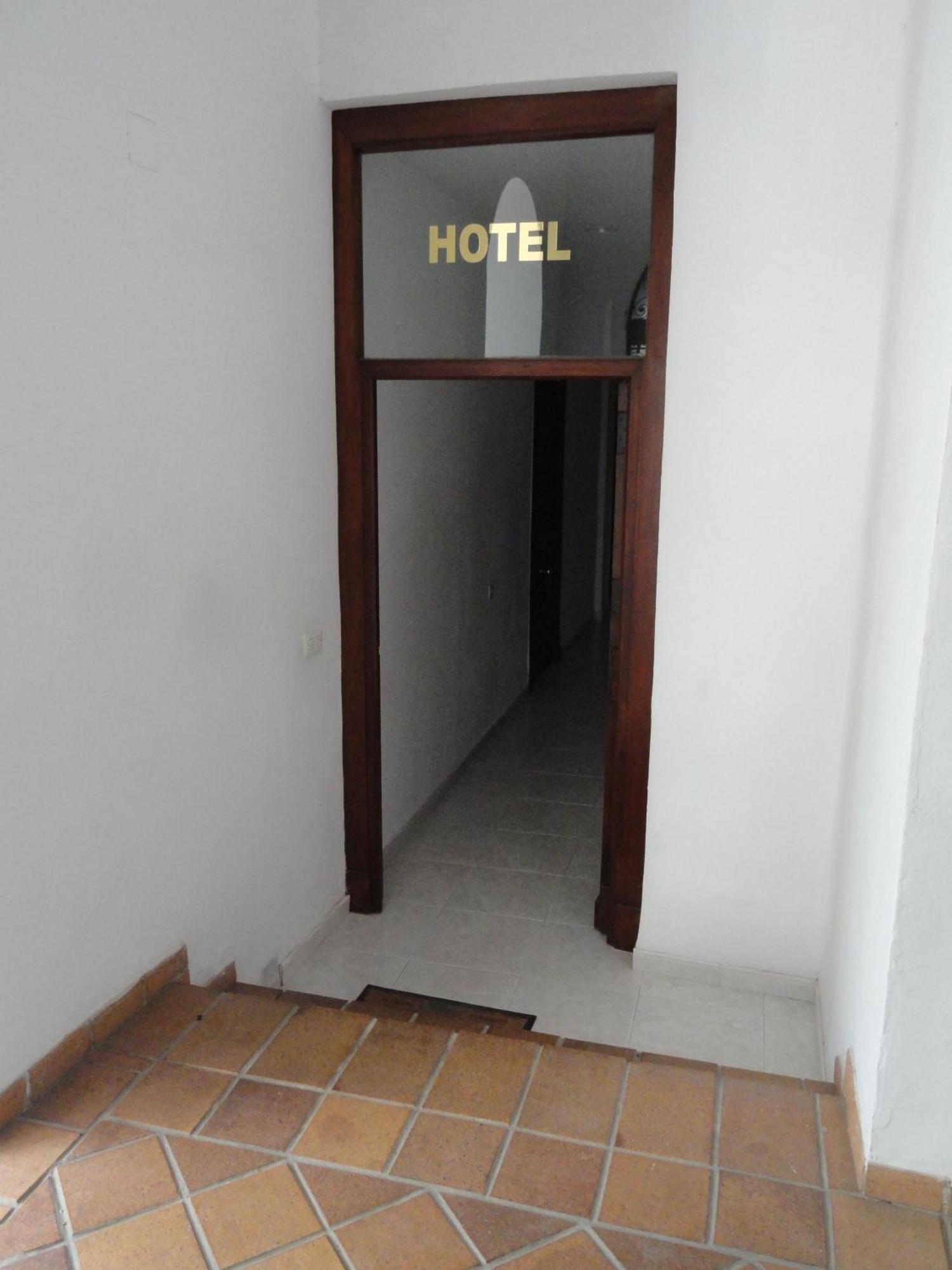 Hotel El Coloso Jerez de la Frontera Exteriör bild