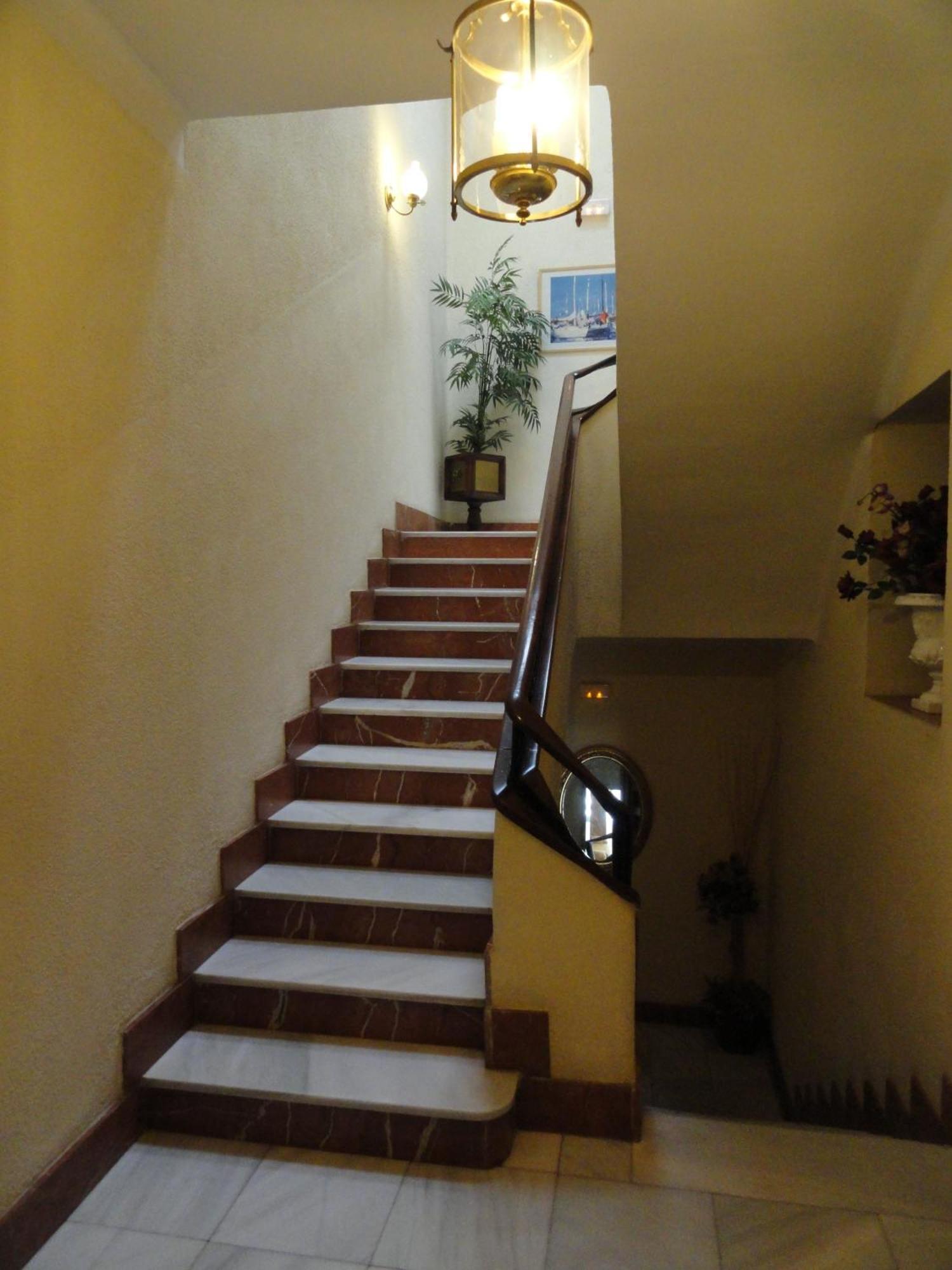 Hotel El Coloso Jerez de la Frontera Exteriör bild