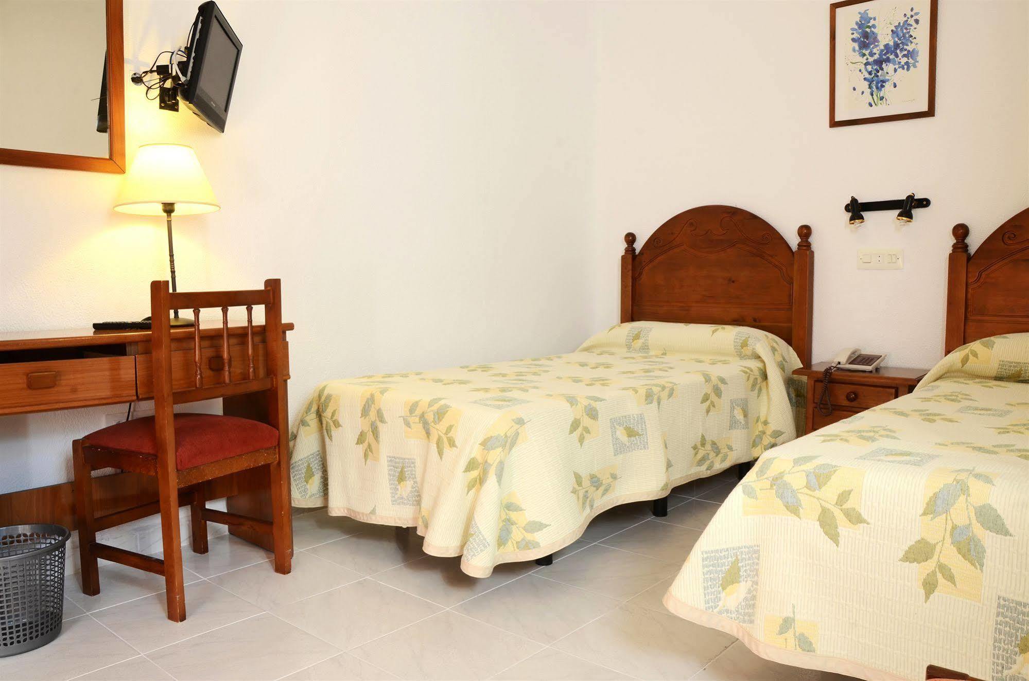 Hotel El Coloso Jerez de la Frontera Exteriör bild